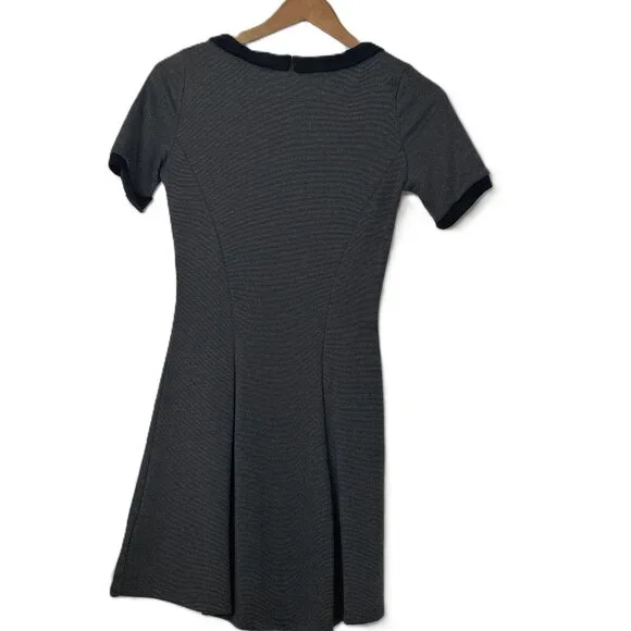 Cute Gray Skater Dress with Black Collar - Picture 4 of 4